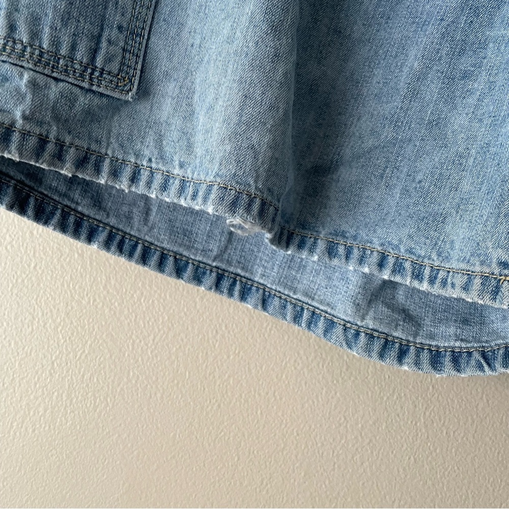 St. John's Bay Lightwash Denim 100% Cotton Vintage Cargo Shorts Women’s Size 14 - Picture 3 of 8
